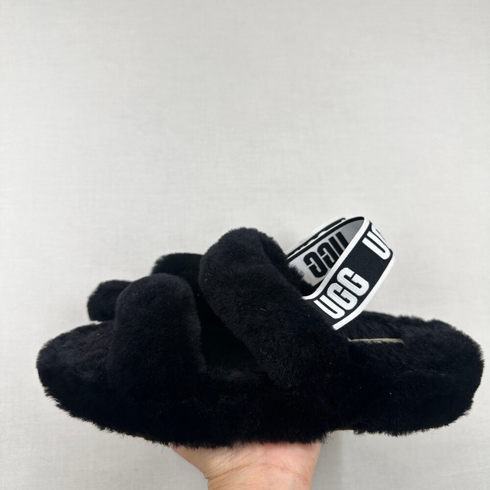 Cozy Casual UGG Black Sheepskin Fuzzy Slide Sandals Women's 8